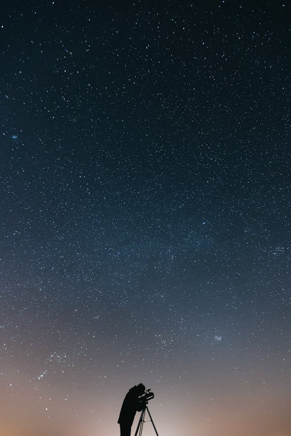 Observer le ciel : secrets d'une nuit étoilée révélés
