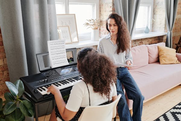 Découvrez les bienfaits des cours de piano à domicile